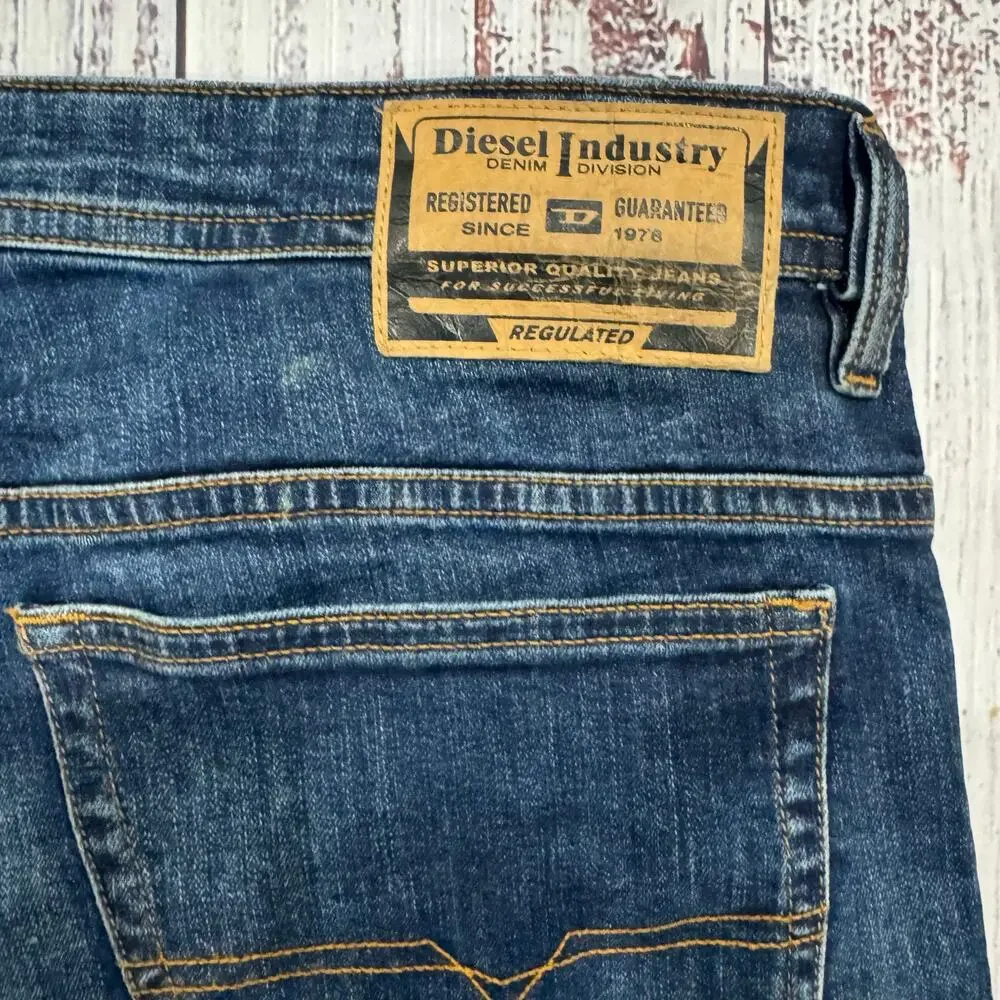 Diesel Thommer-R Slim Taper Jeans Men W38